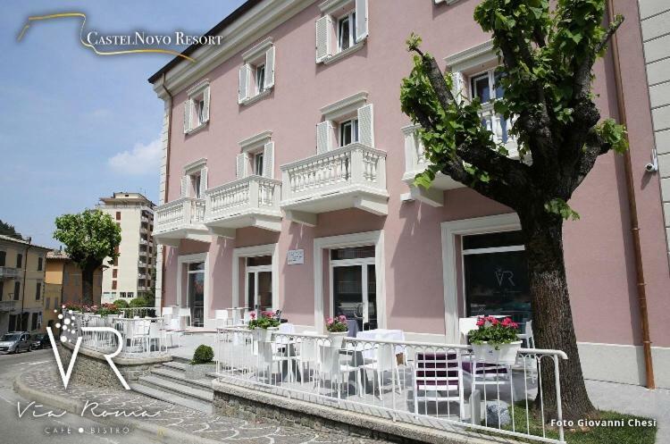 Castelnovo Resort กาสเตลโนโว เนมอนติ ภายนอก รูปภาพ